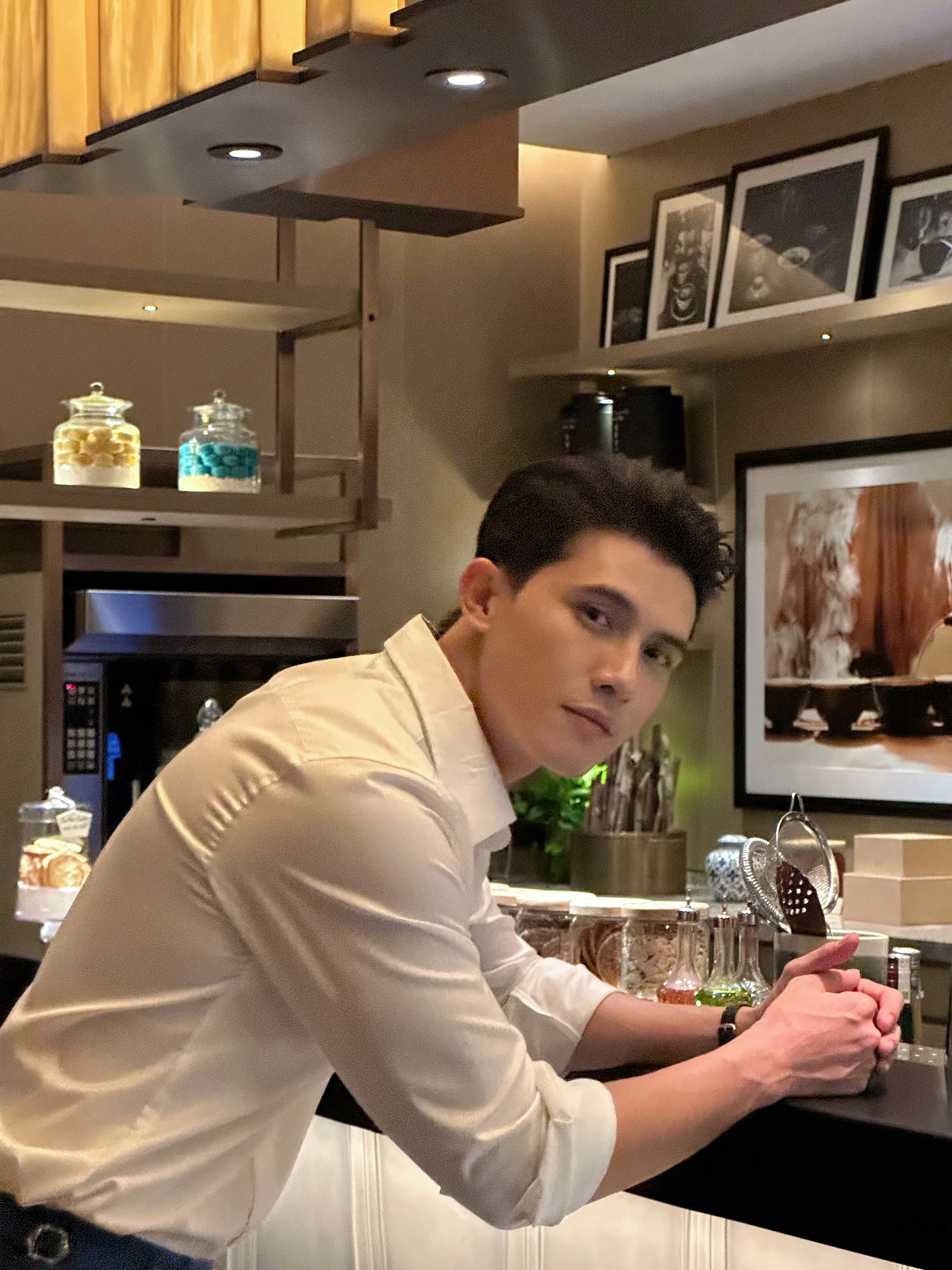 Phim Việt có mỹ nam 6 múi visual như tổng tài, quan trọng là mặc đẹp- Ảnh 10.