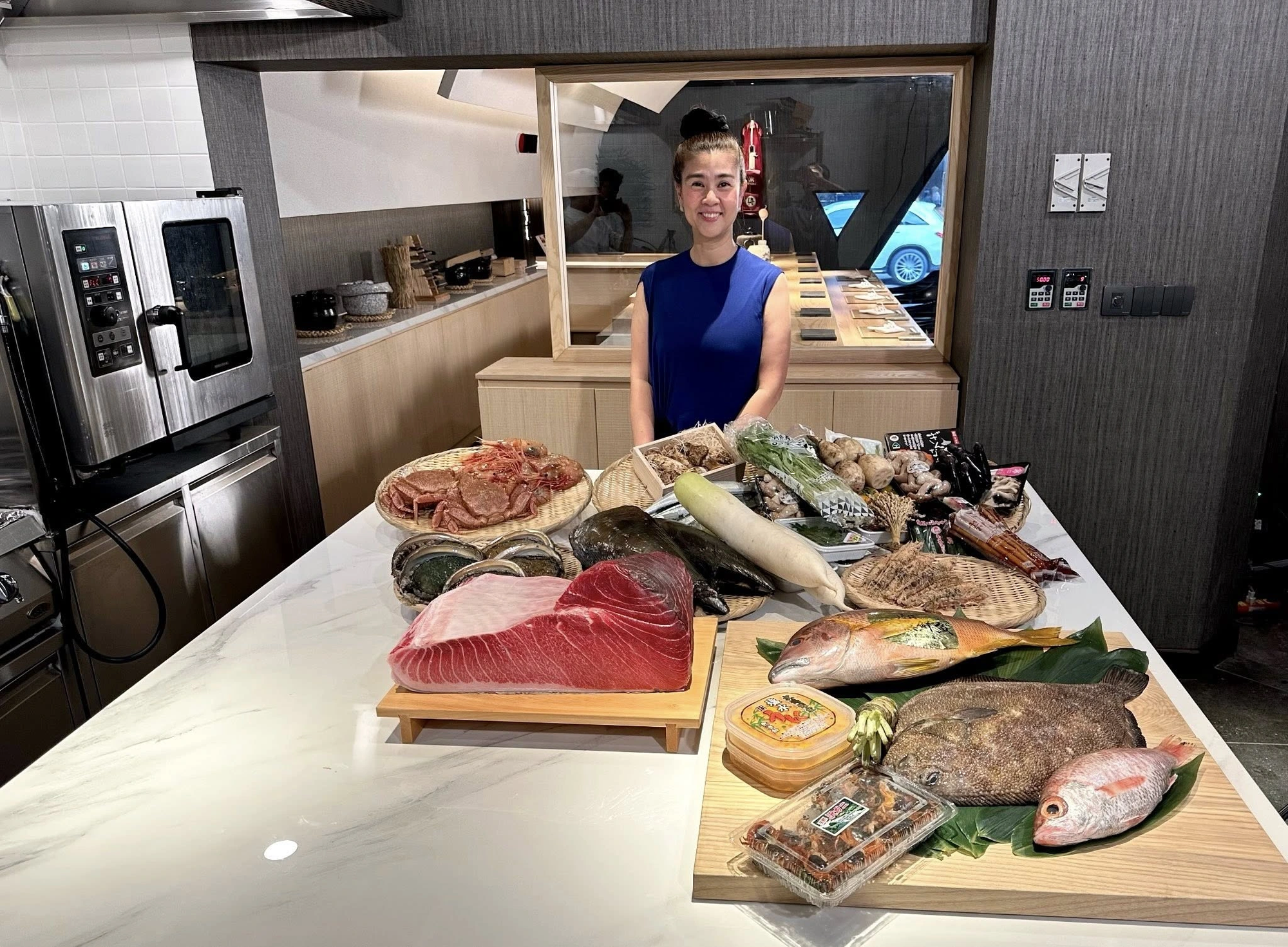 Diễn viên Việt ly hôn đại gia ngàn tỷ, phải đi bày mâm cúng cô hồn thuê, giờ sở hữu 2 nhà hàng sang trọng- Ảnh 5.