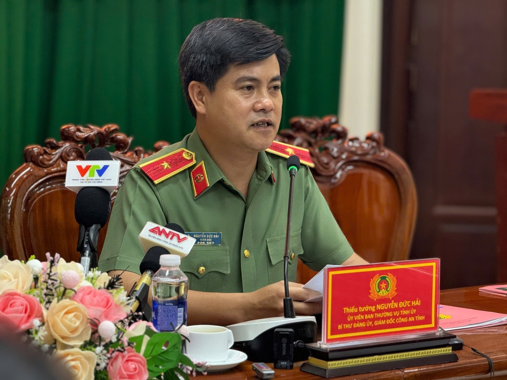 Thưởng 5 người dân cung cấp tin về nghi phạm sát hại 3 người ở Đồng Nai - 2