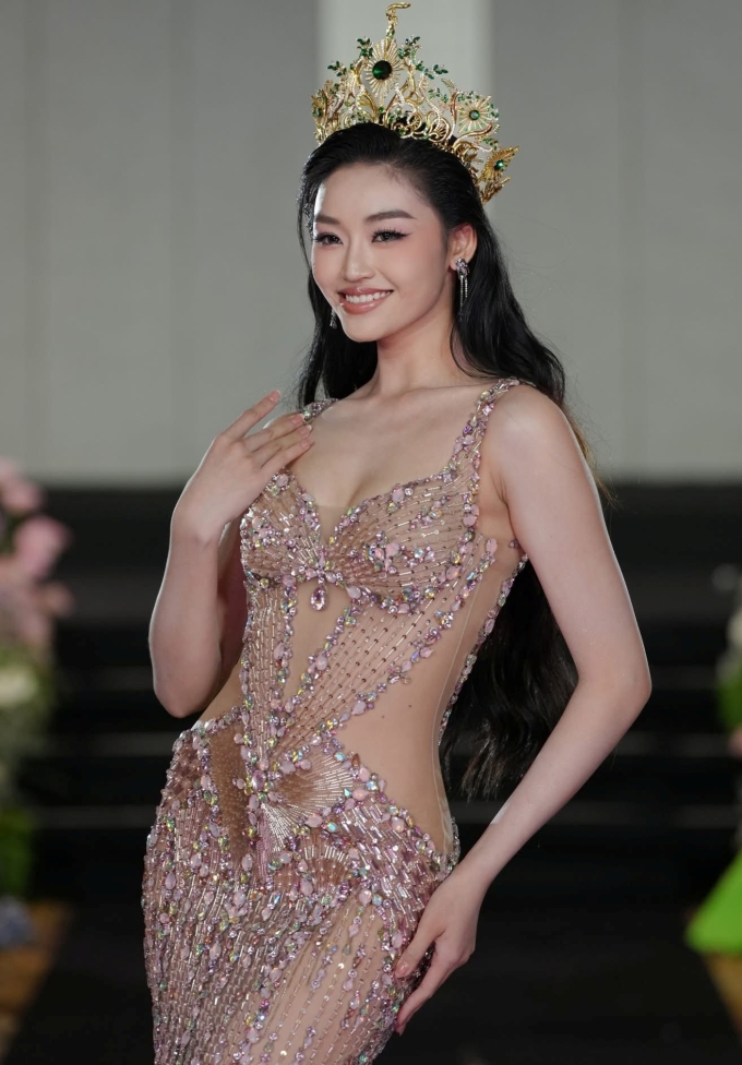 Hoa hậu Việt bị chỉ trích nhiều nhất thời điểm hiện tại- Ảnh 12.