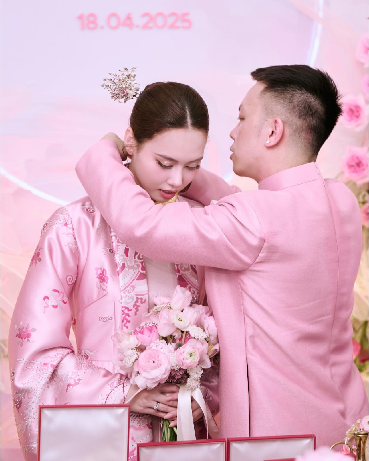 Nàng hậu gen Z và bạn trai doanh nhân đã bí mật chụp ảnh cưới- Ảnh 6.