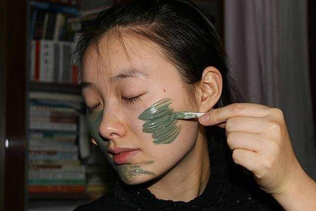 Da trắng sáng, ẩm mềm như ngậm nước nhờ đắp mặt từ loại hạt dân dã được ví như “ngọc lục bảo” của người nghèo - 4