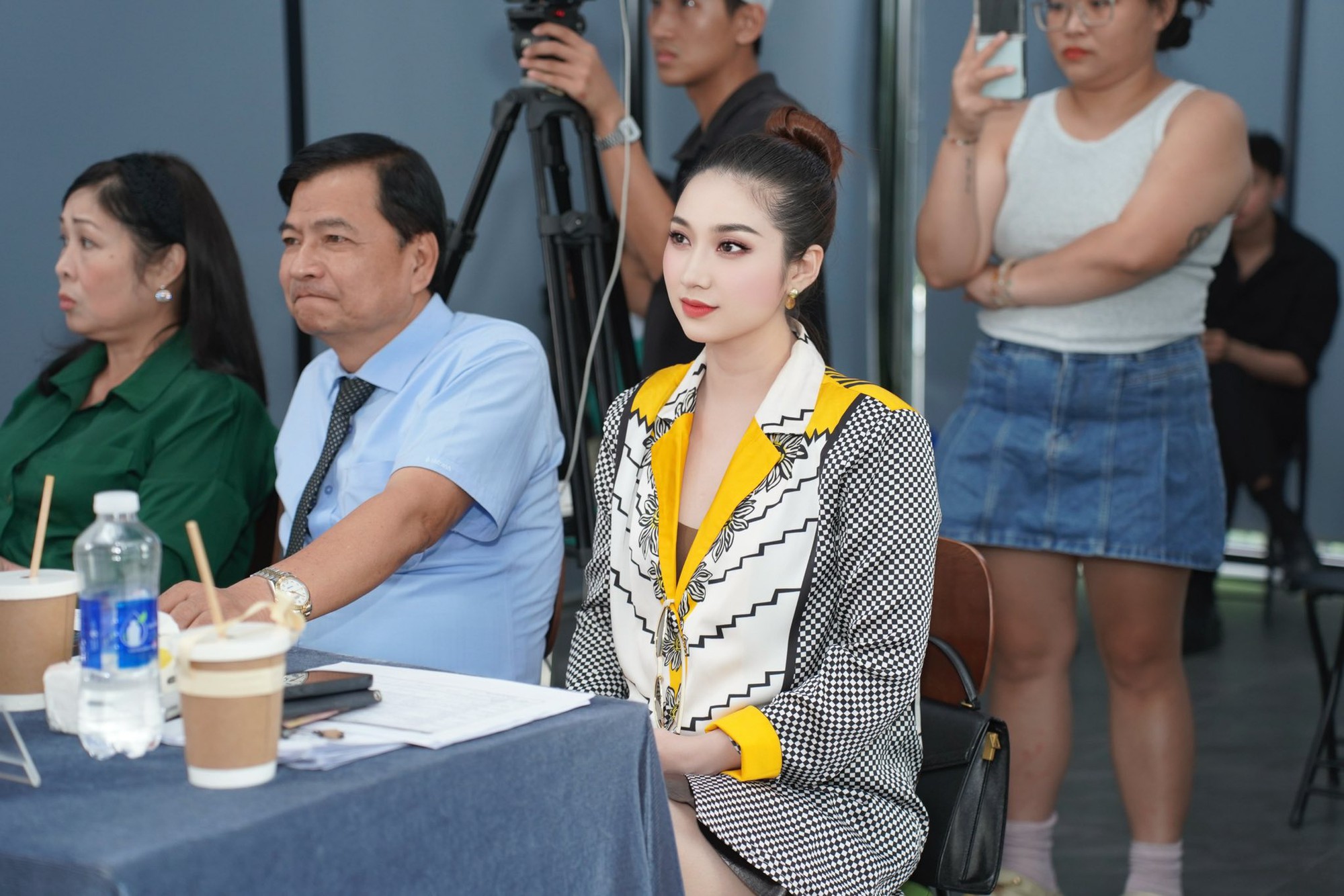 Nữ ca sĩ hủy hôn trước ngày cưới 1 tuần, nhiều đại gia ngàn tỷ vây quanh, 34 tuổi là doanh nhân thành đạt- Ảnh 2.