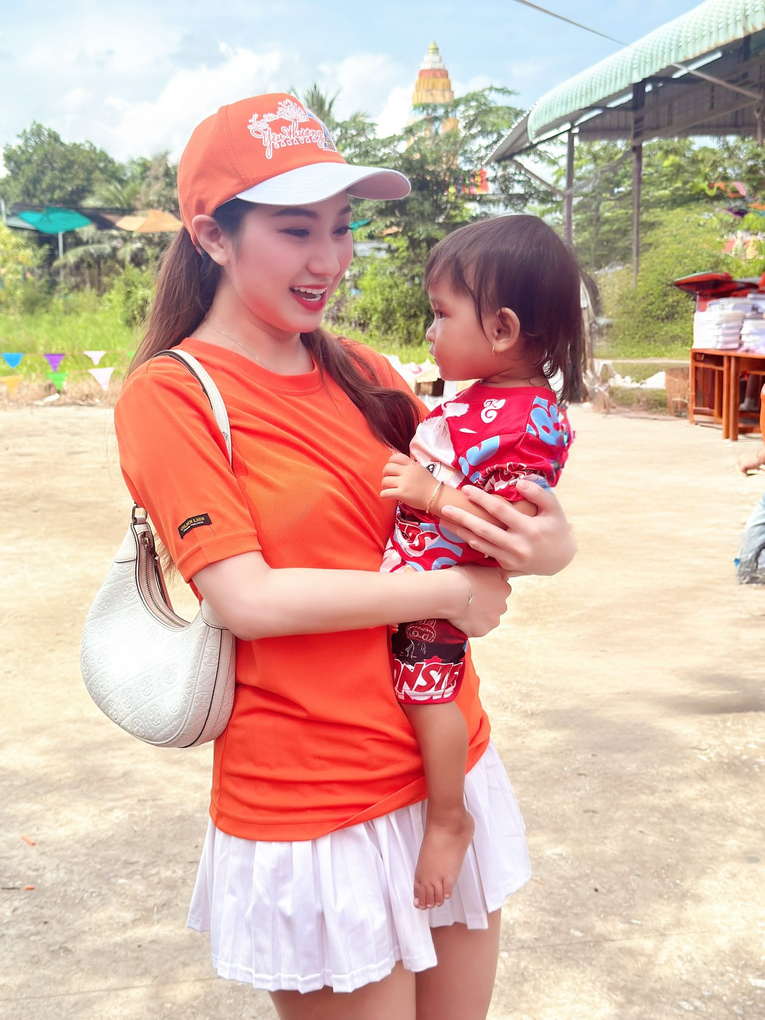 Nữ ca sĩ hủy hôn trước ngày cưới 1 tuần, nhiều đại gia ngàn tỷ vây quanh, 34 tuổi là doanh nhân thành đạt- Ảnh 3.