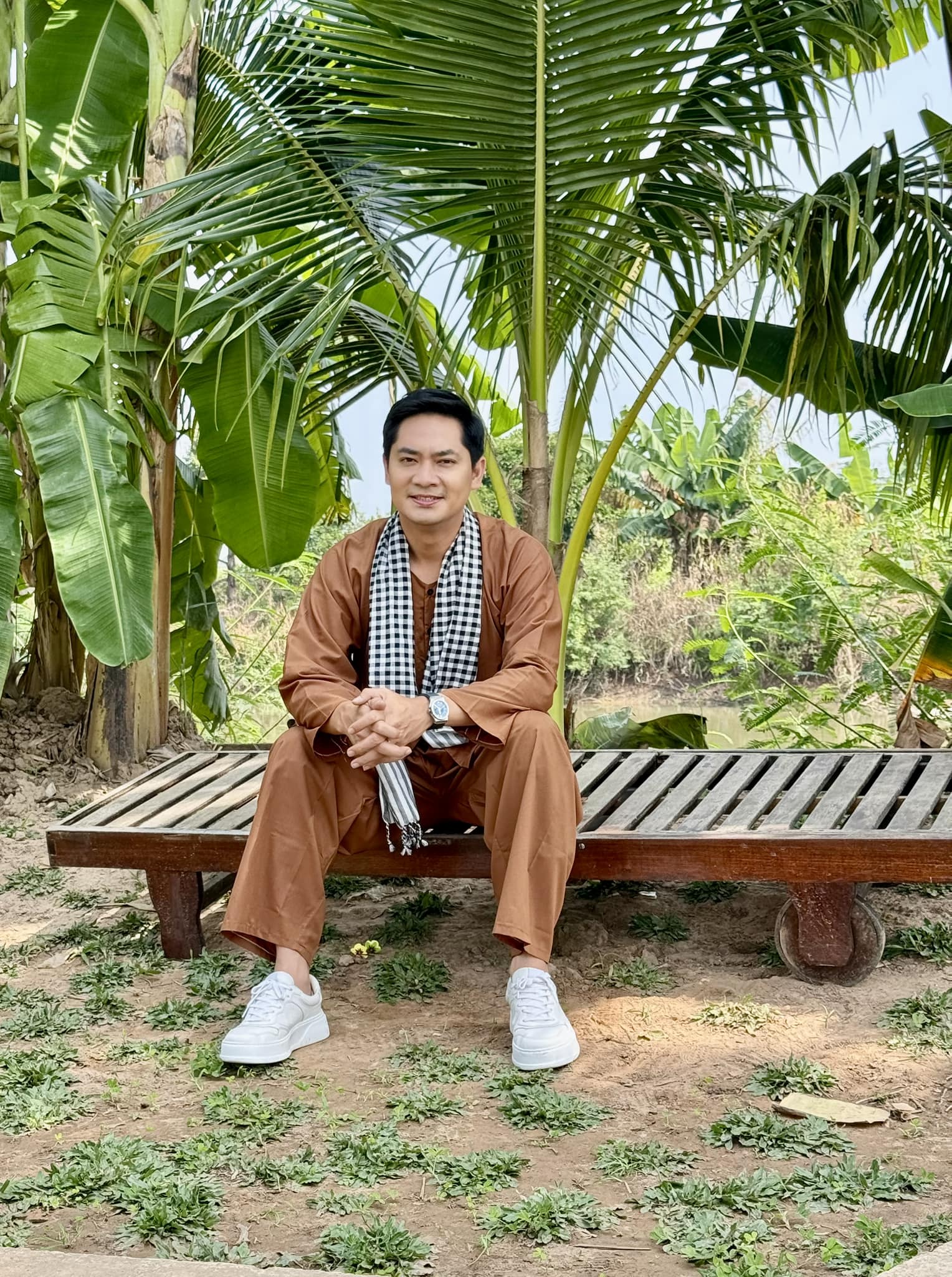 Ngoại hình nam nghệ sĩ đình đám có nhà từ TP.HCM đến Đồng Tháp, thấy bất hiếu vì 40 tuổi chưa vợ- Ảnh 5.