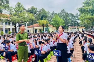 Đồng Nai: Cảnh báo người lạ tiếp cận học sinh dụ dỗ đón về nhà do cha mẹ nhờ 