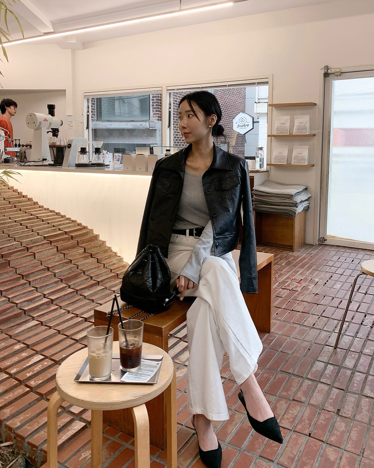 1760378156 970 Ai cung mac dep hon han chi voi 5 mon