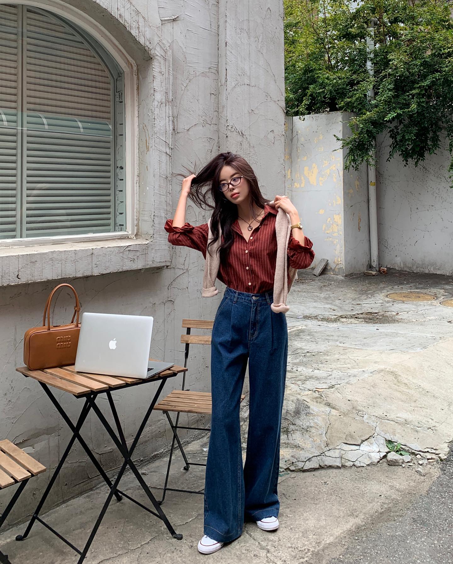 1760378157 685 Ai cung mac dep hon han chi voi 5 mon