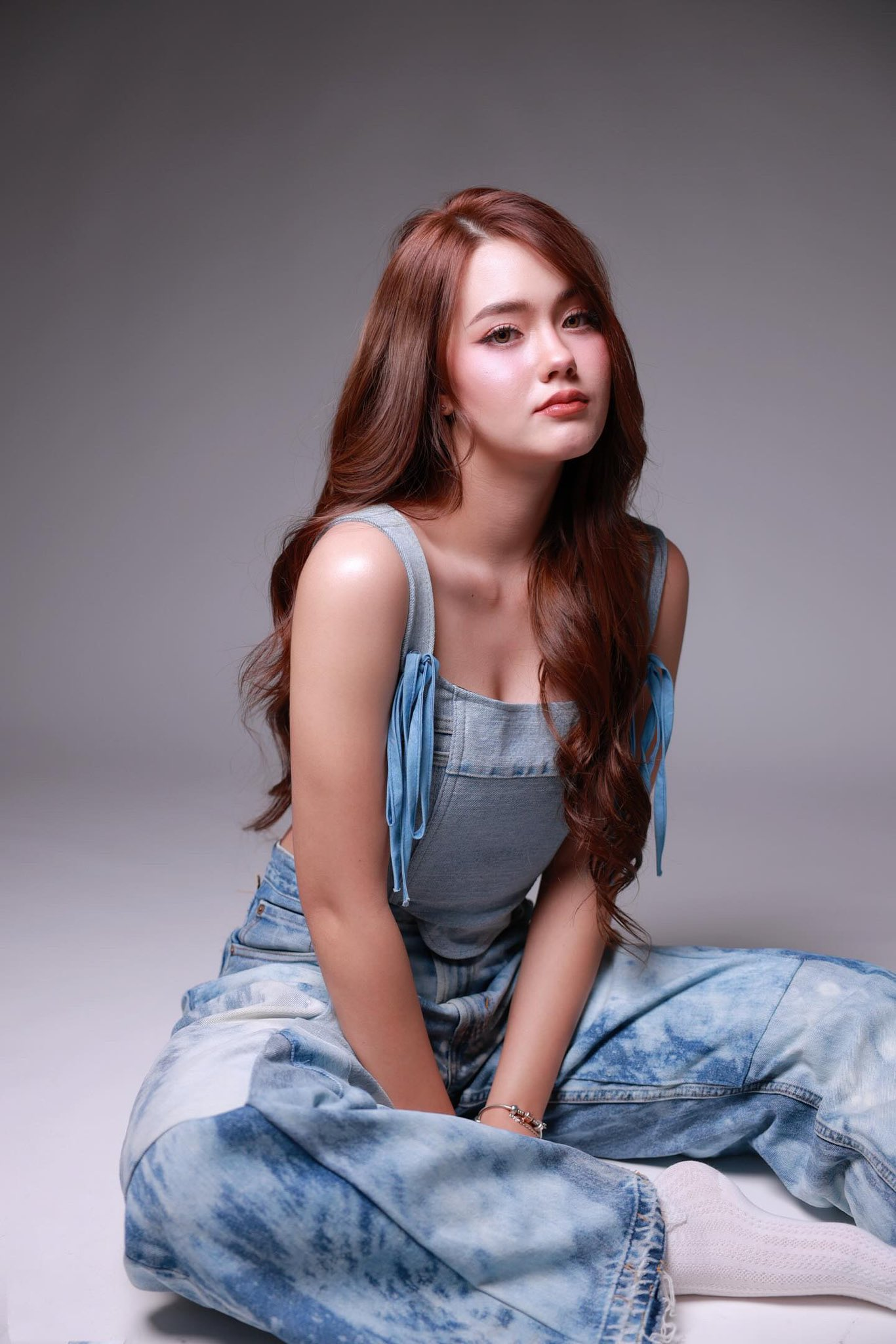 Chỉ cần lên đồ gợi cảm là mỹ nhân này khiến vạn người say mê: Đẹp không để đâu cho hết, sợ lụy đừng dính vào - Ảnh 2.