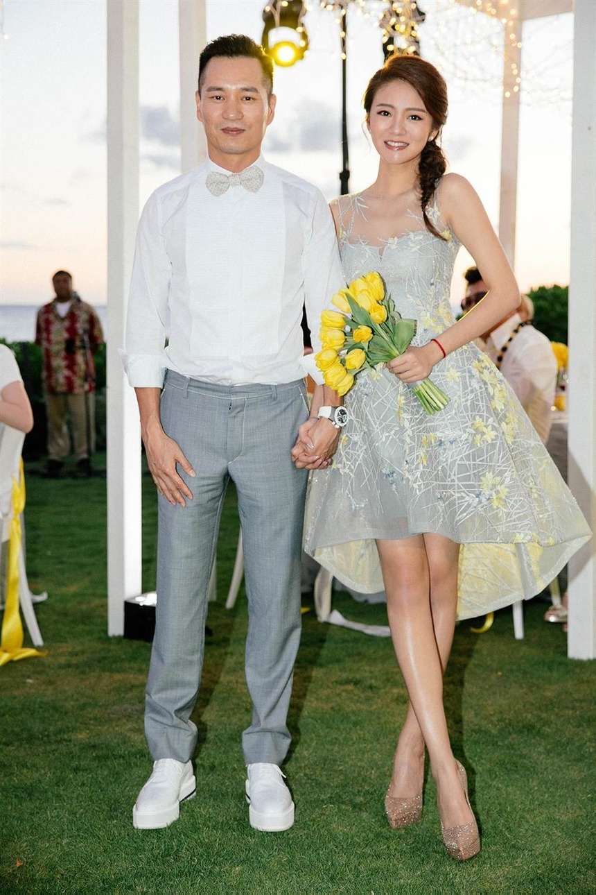 "Nữ diễn viên phim giờ vàng" khóc đến ngất xỉu khi chồng đại gia bị bắt - Ảnh 4.