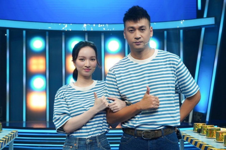 Vừa tốt nghiệp cấp 3 đã cưới gấp, visual U40 khó tin 7 1760433756 231 Vua tot nghiep cap 3 da cuoi gap visual U40