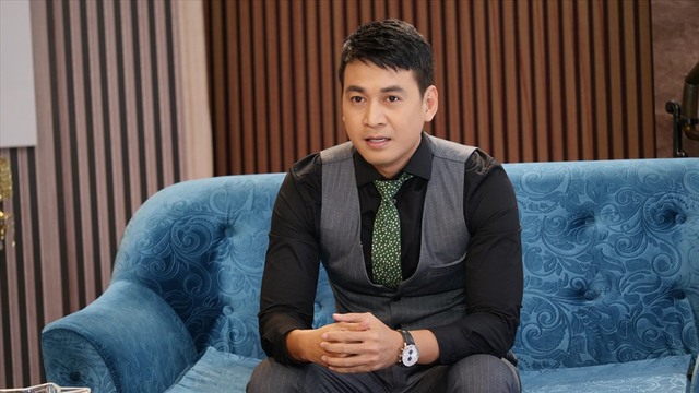 Vừa tốt nghiệp cấp 3 đã cưới gấp, visual U40 khó tin 8 1760433756 938 Vua tot nghiep cap 3 da cuoi gap visual U40