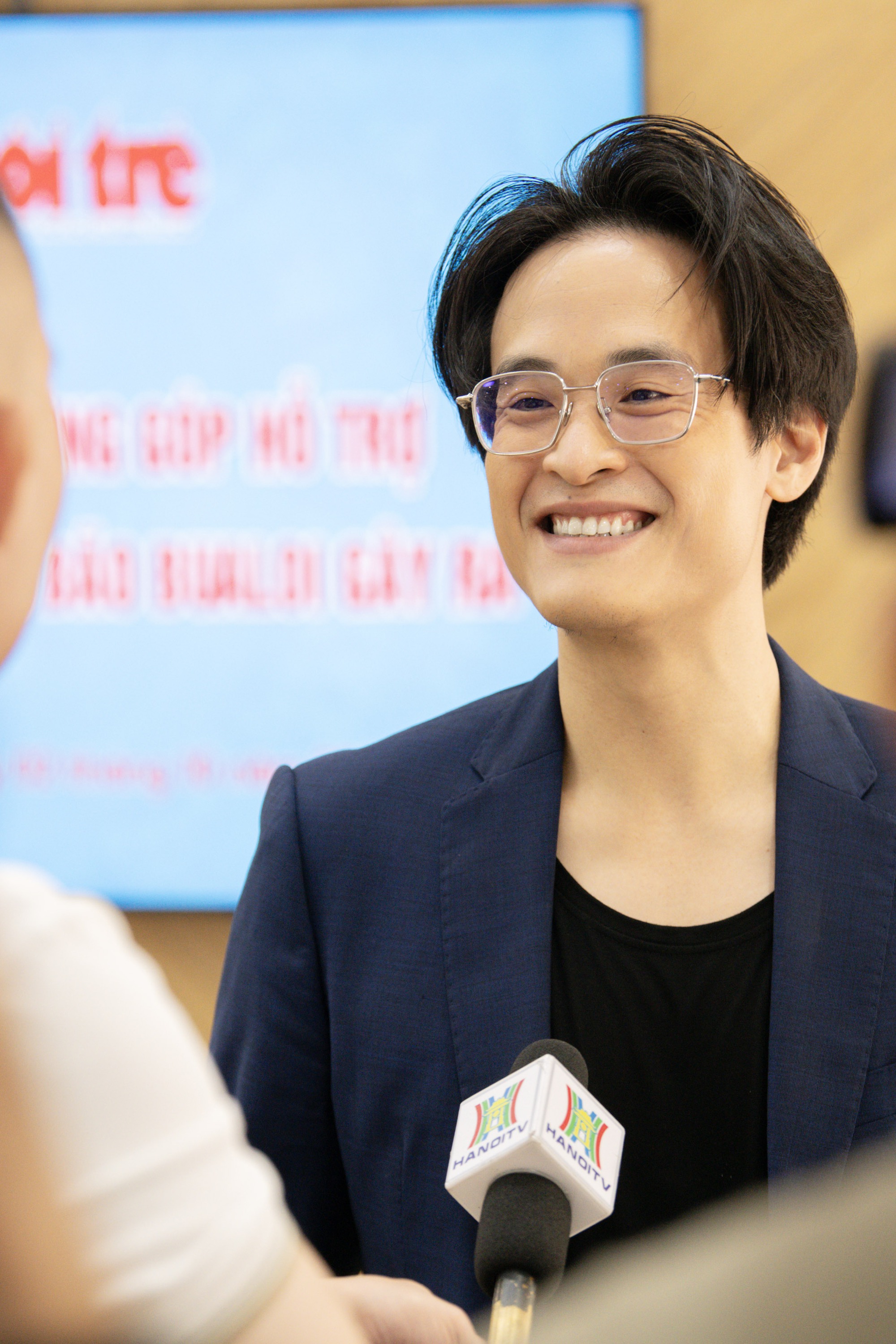 Hà Anh Tuấn góp 1,3 tỷ, Đông Nhi - Lan Ngọc và dàn sao tiếp tục chung tay khắc phục hậu quả bão số 10- Ảnh 2.