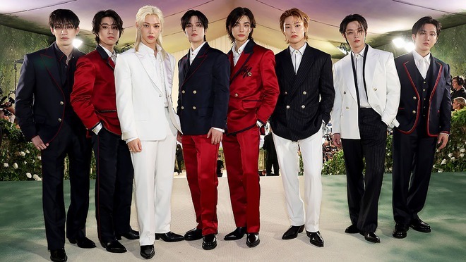 1760443799 125 Chi minh Rose BLACKPINK bi cat khoi anh