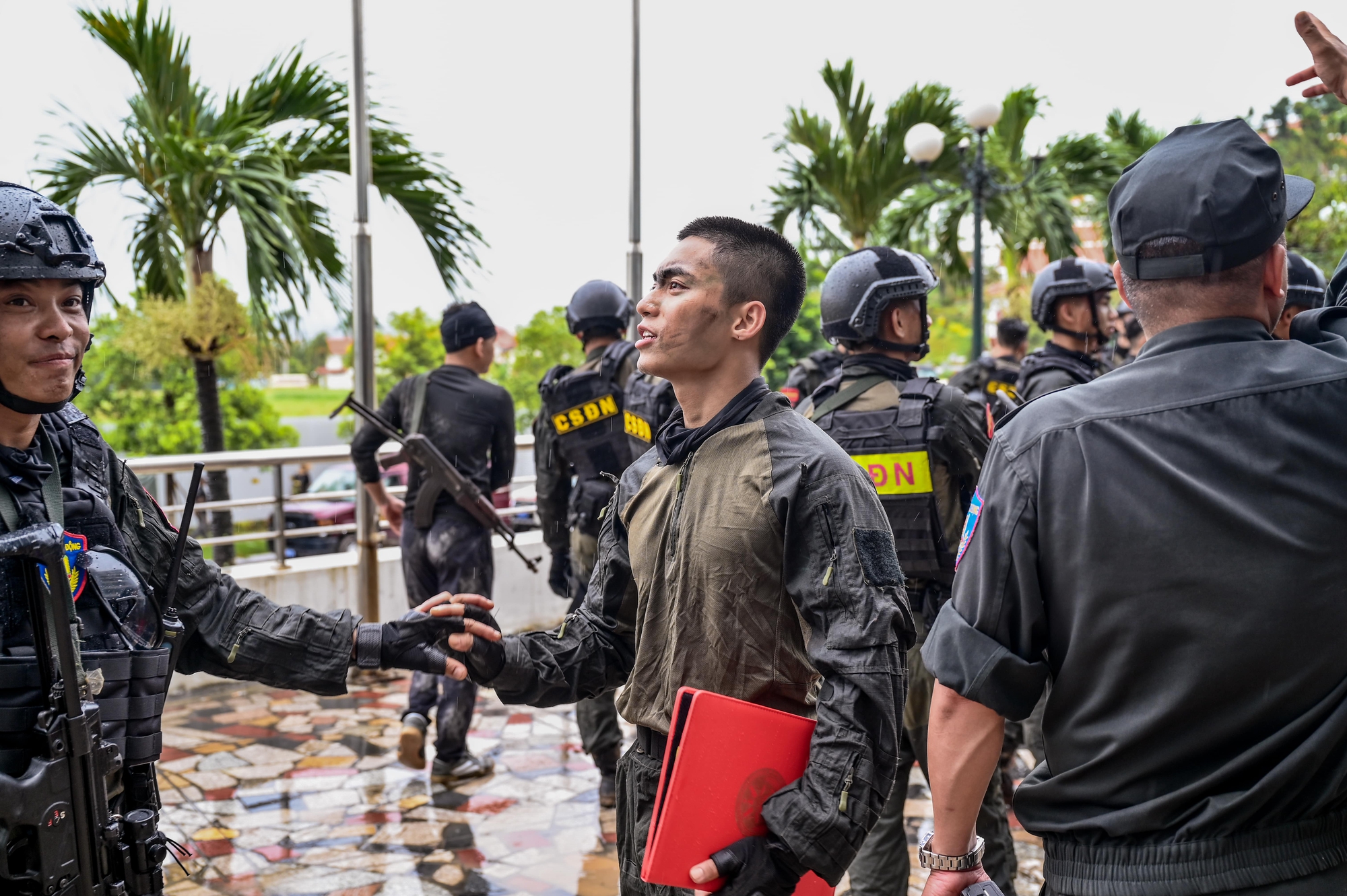 Không chịu nổi với Lê Dương Bảo Lâm, Kiều Minh Tuấn- Ảnh 3. Không chịu nổi với Lê Dương Bảo Lâm, Kiều Minh Tuấn- Ảnh 3.