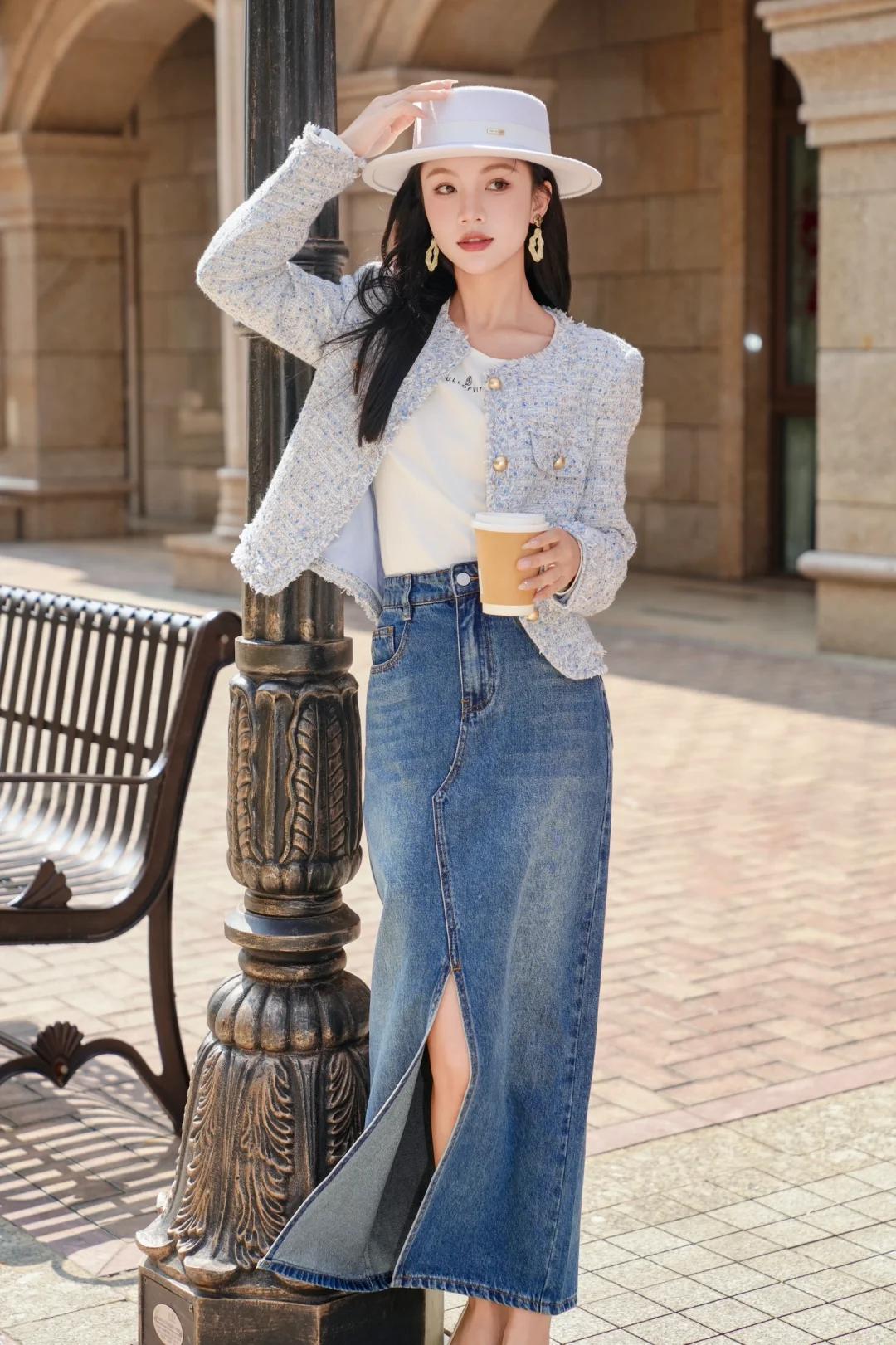 Chiếc váy “hack tuổi” hot nhất 2025, giúp nàng U30–U40 mặc là trẻ, càng mix càng sang - Ảnh 4.