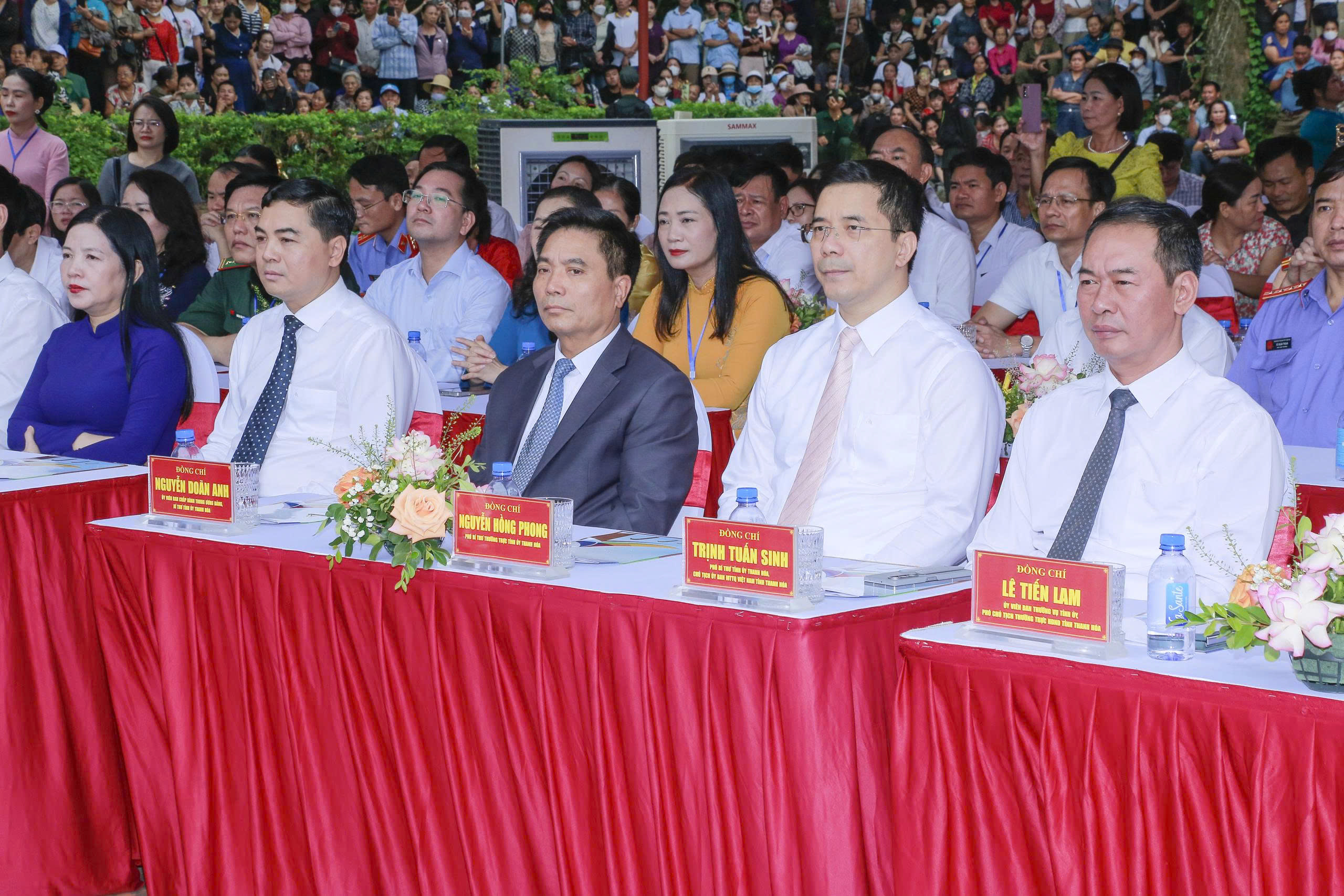 Bí thư Thanh Hóa đánh trống khai hội Lễ hội Lam Kinh 2025 - Ảnh 3.