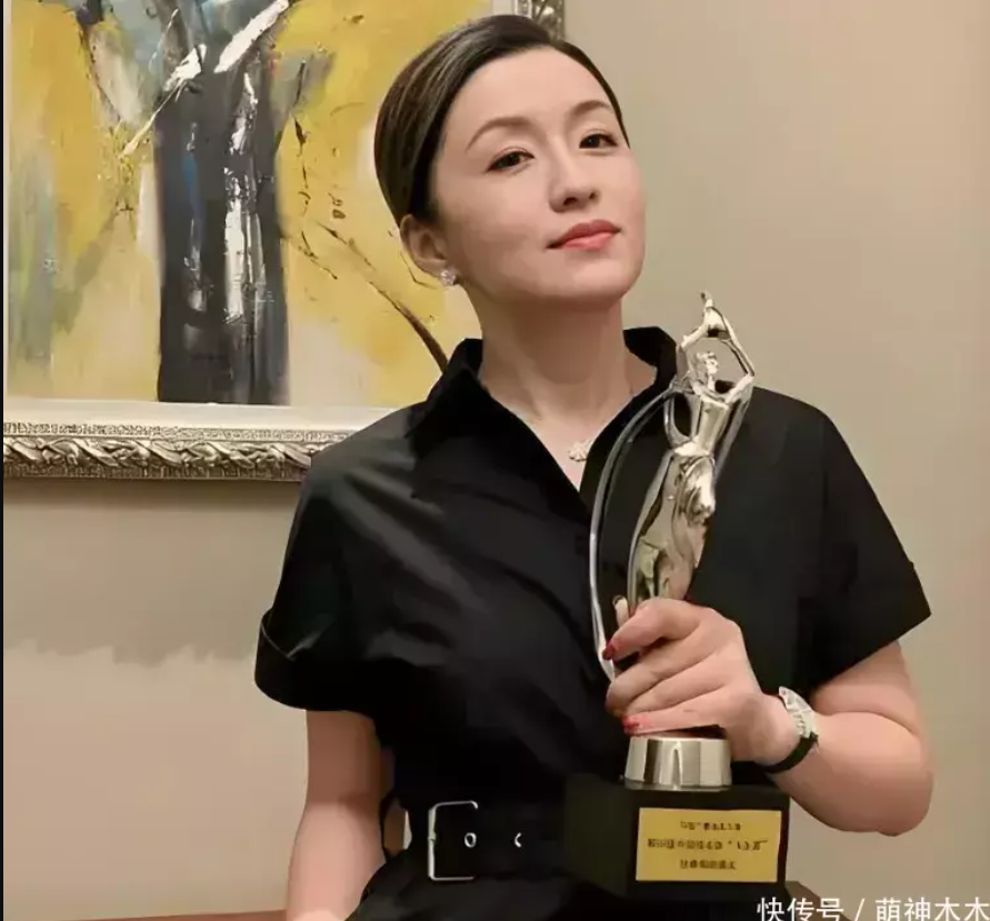 Nam diễn viên hạng A bị học trò “đâm sau lưng”, tố tự cao tự đại, thích 