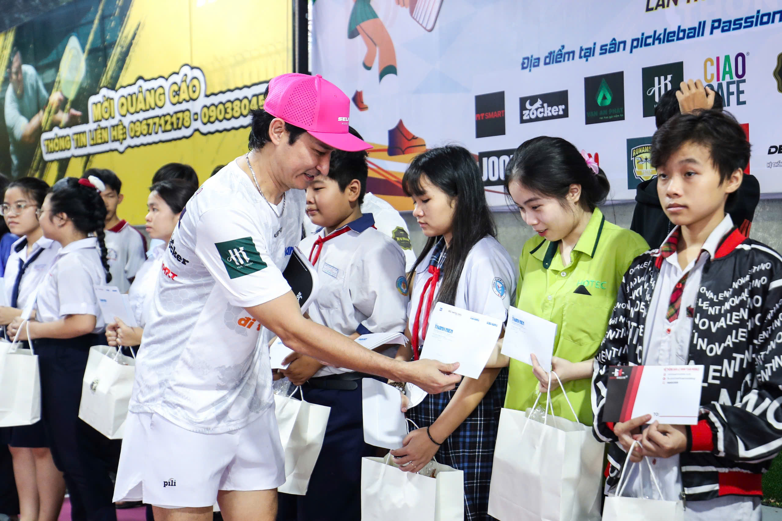 Báo Thanh Niên tổ chức giải pickleball ‘Cùng con đi tiếp cuộc đời’ ở Long Khánh- Ảnh 2. Báo Thanh Niên tổ chức giải pickleball ‘Cùng con đi tiếp cuộc đời’ ở Long Khánh - Ảnh 2.
