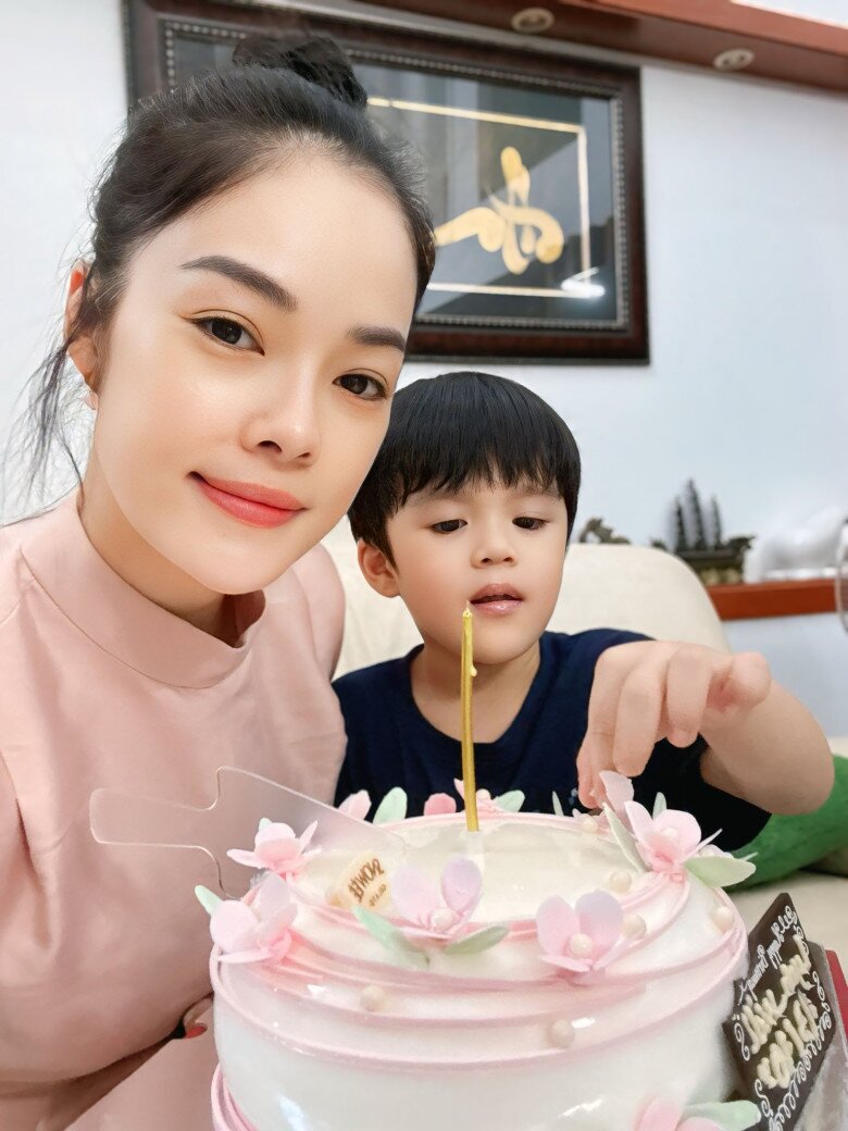 Sao Việt 24h: Lan Phương nói rõ lý do thường xuyên chia sẻ chuyện ly hôn chồng Tây khi được khuyên nên âm thầm giải quyết - 12