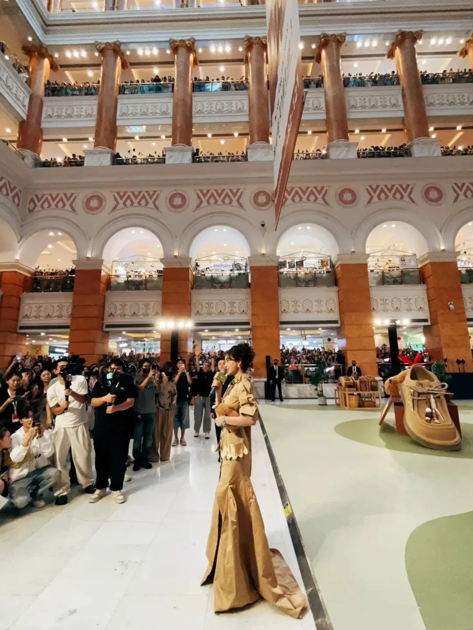 Angela Baby bị lan truyền ảnh nhạy cảm khi đang livestream- Ảnh 5.