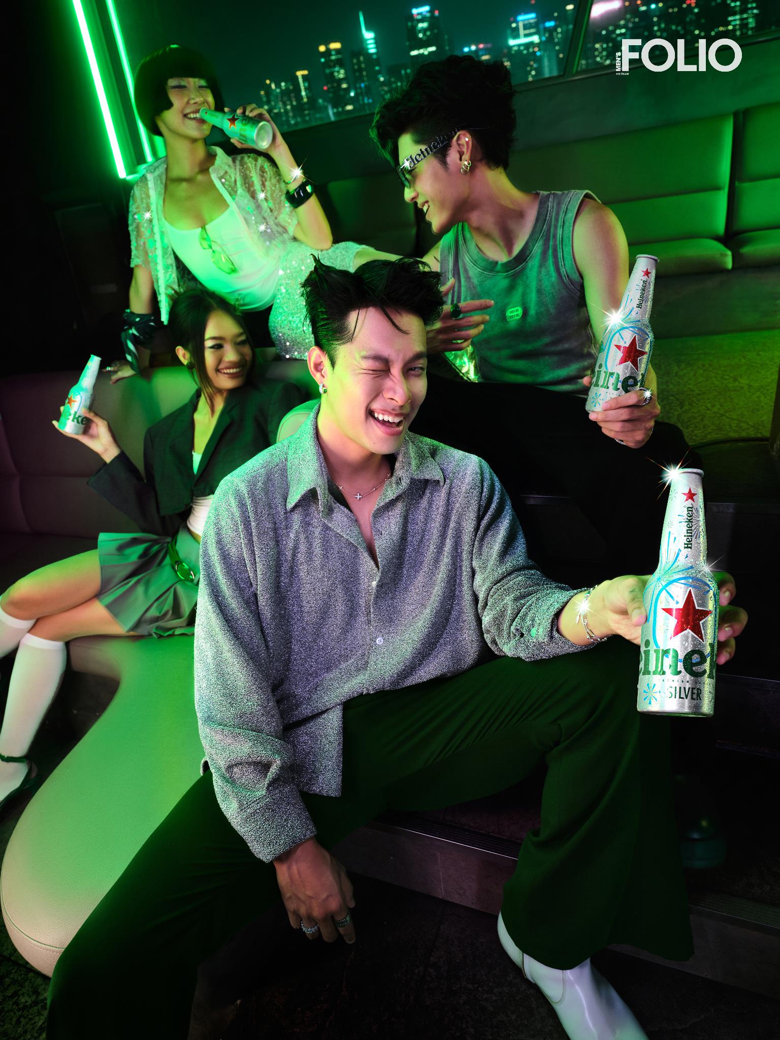 “Khác biệt” với tiệc “chất riêng”: HURRYKNG “unlock” phong cách thời thượng cùng Heineken Silver phiên bản chai nhôm- Ảnh 2. “Khác biệt” với tiệc “chất riêng”: HURRYKNG “unlock” phong cách thời thượng cùng Heineken Silver phiên bản chai nhôm- Ảnh 2.
