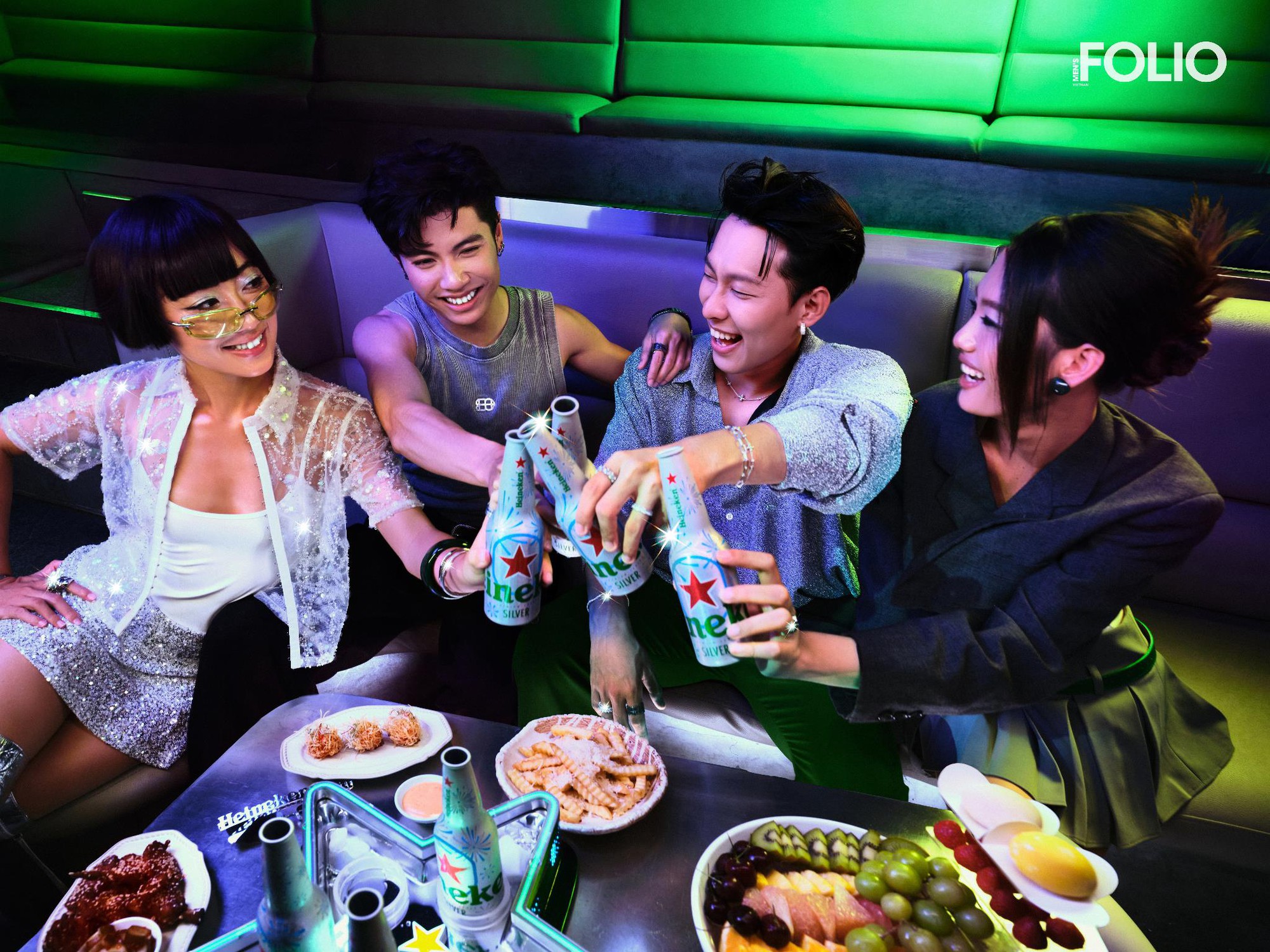 “Khác biệt” với tiệc “chất riêng”: HURRYKNG “unlock” phong cách thời thượng cùng Heineken Silver phiên bản chai nhôm- Ảnh 4. “Khác biệt” với tiệc “chất riêng”: HURRYKNG “unlock” phong cách thời thượng cùng Heineken Silver phiên bản chai nhôm- Ảnh 4.