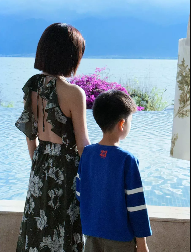 Trần Hiểu - Trần Nghiên Hy là cặp bố mẹ giả dối?- Ảnh 4.