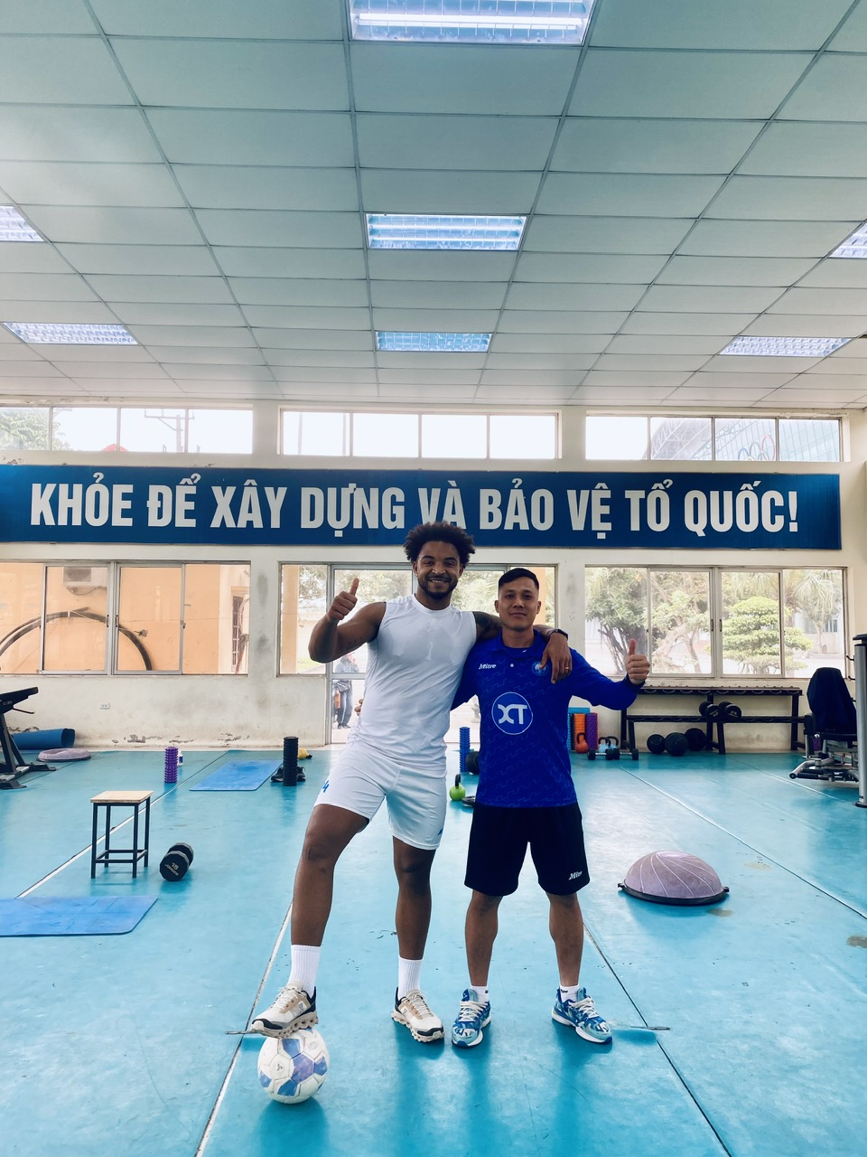 Người hùng thầm lặng phía sau chức vô địch V-League của Nam Định: Không có anh ấy, thì…- Ảnh 2.