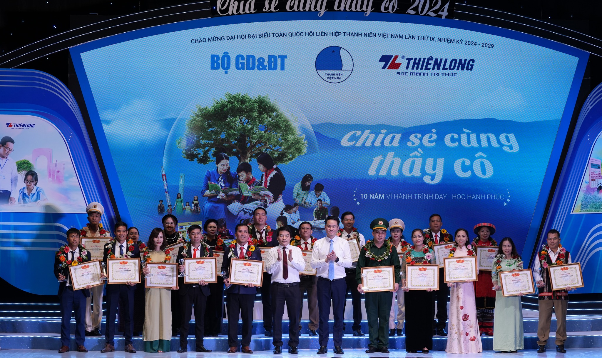 Gieo chữ ở vùng cao- Ảnh 3.