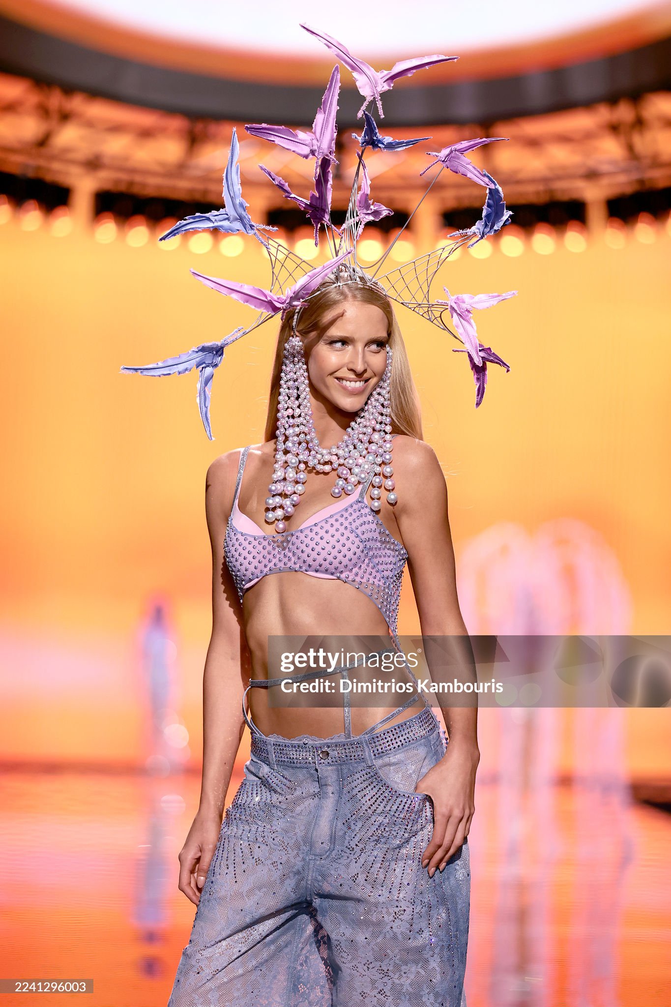 45 phút Victoria's Secret Fashion Show 2025: Chỉ chờ một điểm sáng bằng nửa Lisa khi ấy...- Ảnh 24. 45 phút Victoria's Secret Fashion Show 2025: Chỉ chờ một điểm sáng bằng nửa Lisa khi ấy...- Ảnh 24.