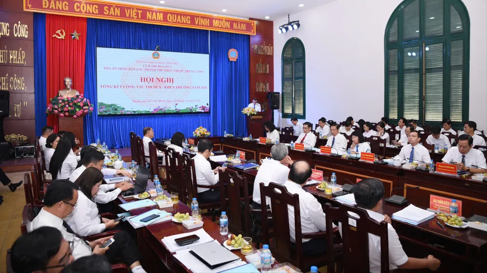 Quang cảnh hội nghị. Ảnh: TRẦN LINH cum-thi-dua-so-i-tand-thuc-hien-tot-phong-trao-thi-dua-nang-cao-chat-luong-xet-xu-6.jpg