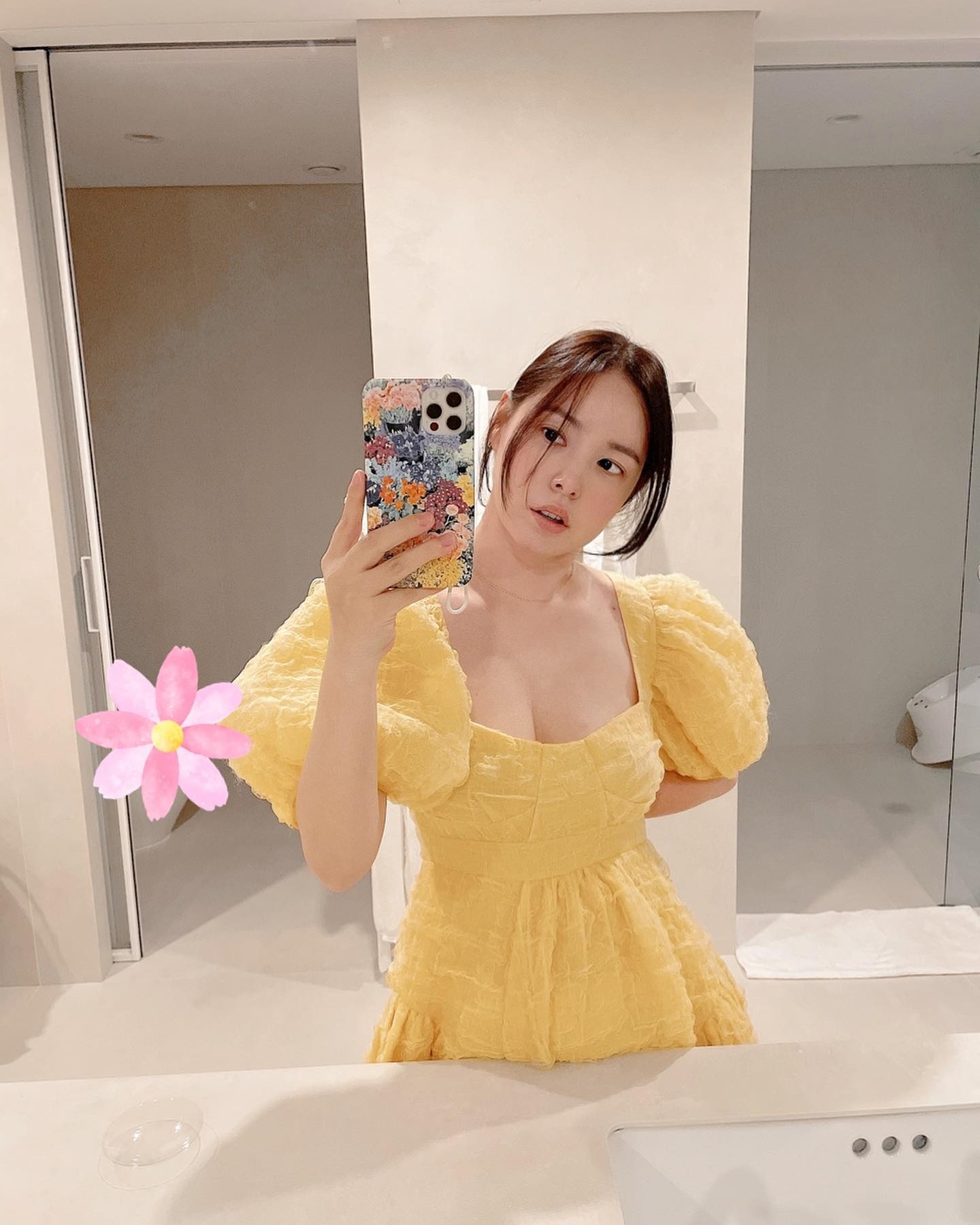 Minh tinh có body nóng bỏng bị soi tăng cân, cách đáp trả là sách mẫu cho phụ nữ U40- Ảnh 16.