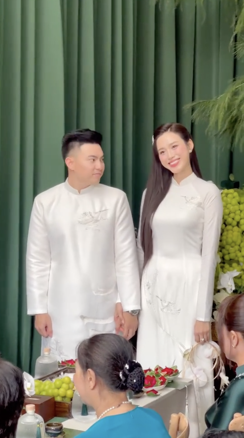 Diện mạo chồng Tổng giám đốc của Đỗ Hà quá oke, bố chồng chủ tịch hiếm hoi lộ diện- Ảnh 3.