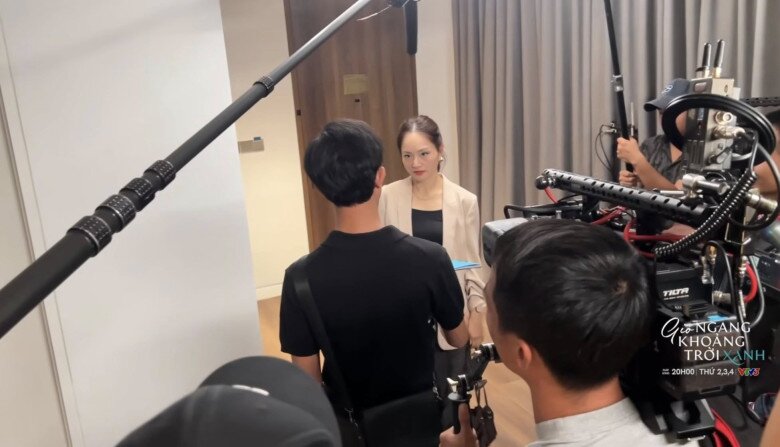 Lan Phương tiết lộ "chuyện riêng tư" phía sau cảnh nóng với Doãn Quốc Đam hút 3 triệu lượt xem, khán giả "té ngửa" 6 Lan Phương tiết lộ amp;#34;chuyện riêng tưamp;#34; phía sau cảnh nóng với Doãn Quốc Đam hút 3 triệu lượt xem, khán giả amp;#34;té ngửaamp;#34; - 6