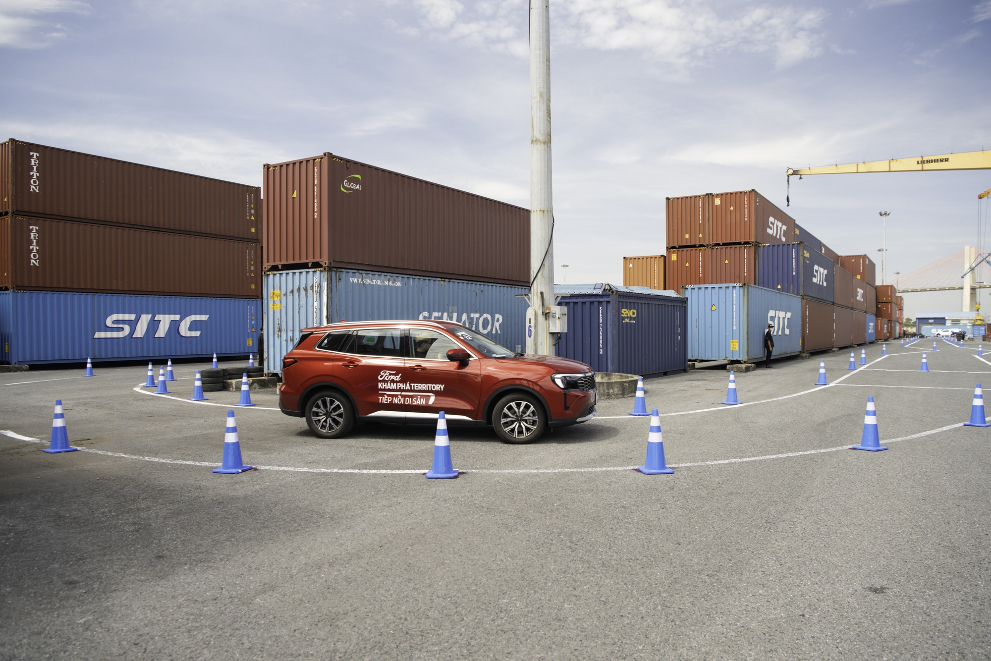 Ford Territory - Ảnh 18.