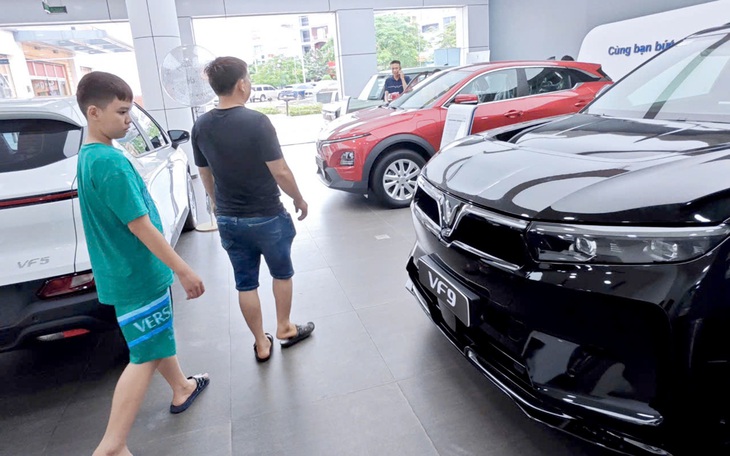 Tiêu thụ 30.000 ô tô chỉ trong một tháng, xe nhập khẩu 'bung hàng' - Ảnh 3.