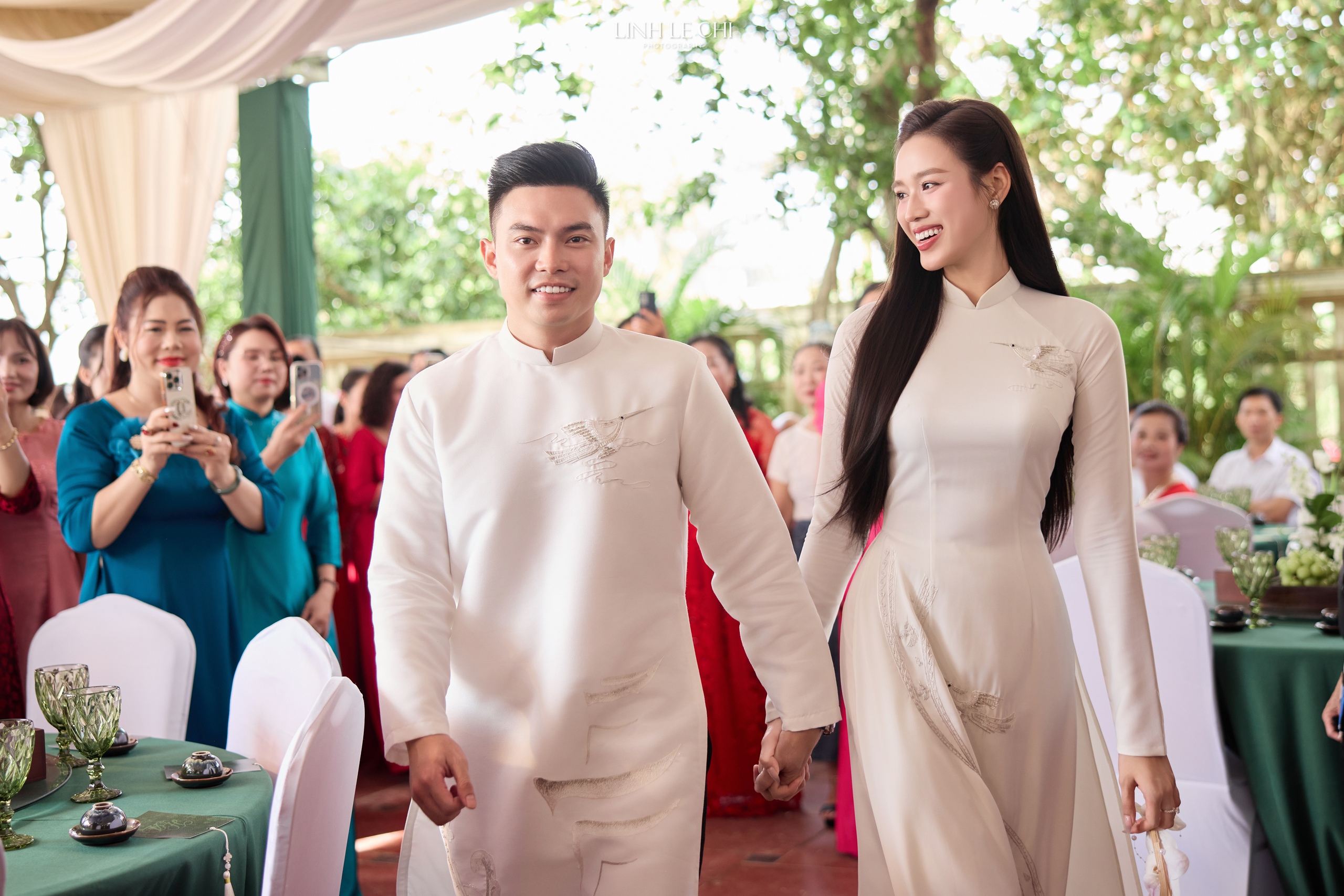 HH Đỗ Hà ăn hỏi: Cô dâu đặt 21 bộ áo dài, riêng áo dài cưới từ tên gọi đã mang ý nghĩa đặc biệt  - Ảnh 8.