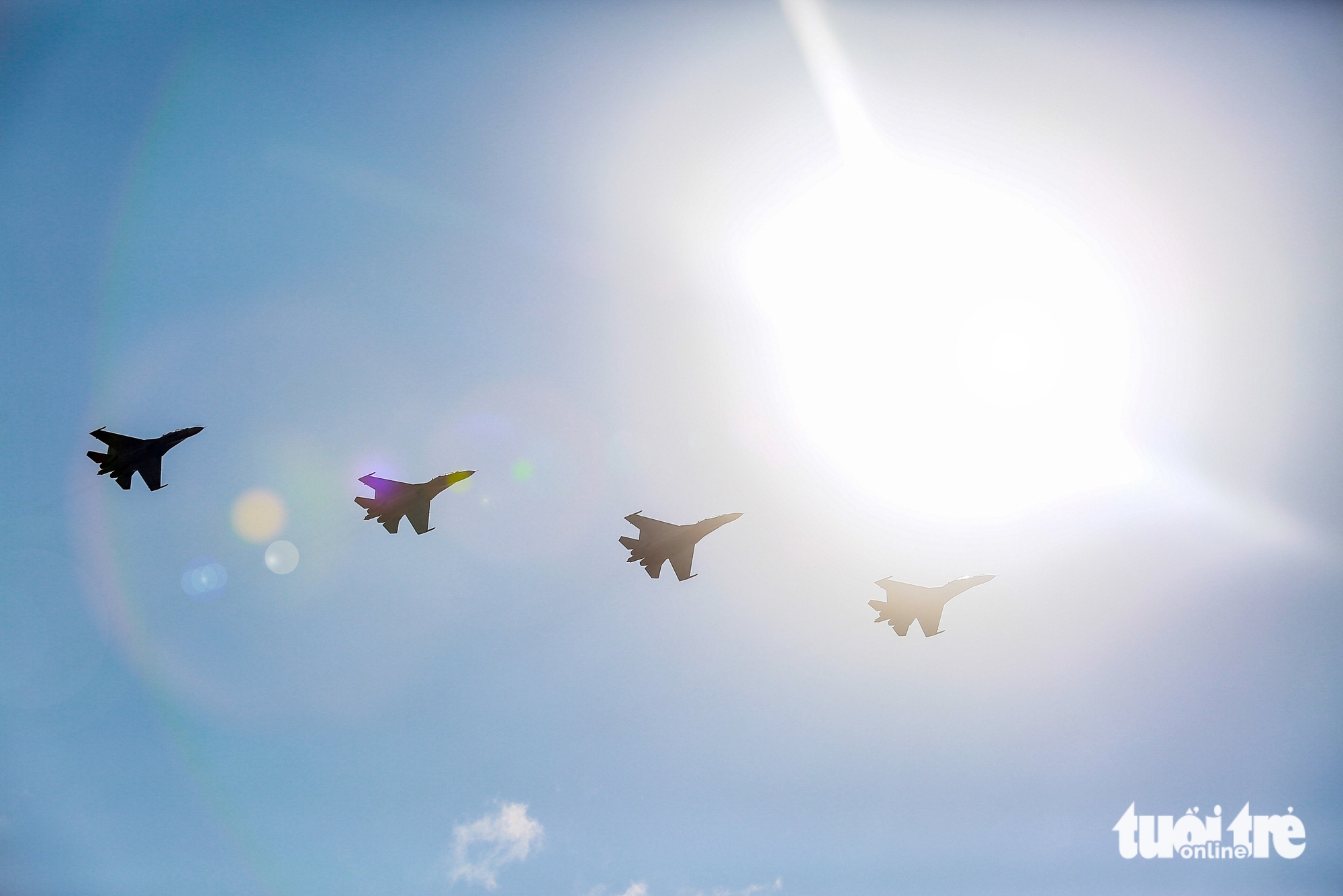 Không quân Việt Nam: Từ chiến thắng trận đầu đến bay trên bầu trời thành phố mang tên Bác - Ảnh 8.