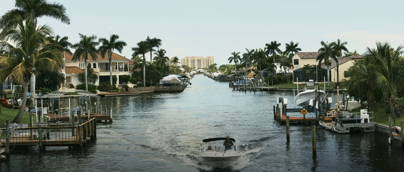 Bong bóng bất động sản đã nổ tung ở 1 thành phố: Khách hàng từng ‘xuống tiền’ mua nhà qua Zoom, nay bán lỗ cả tỷ đồng vẫn ế hàng- Ảnh 2.