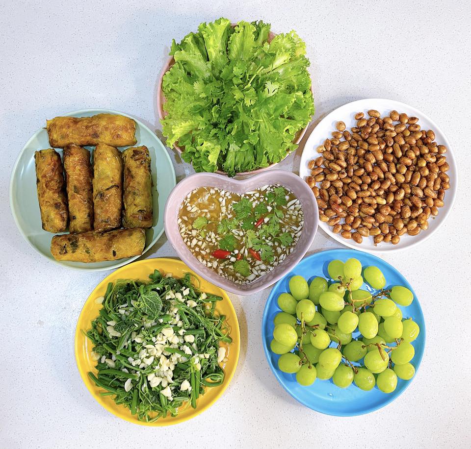 Nữ giảng viên mê nấu ăn, chồng con chính là động lực vào bếp, ông xã suốt ngày khen amp;#34;ăn cơm vợ là nhất rồi!amp;#34; - 11