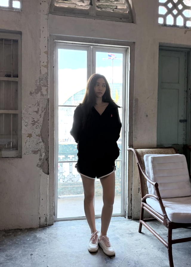 Sức hút quần shorts bền bỉ trong thời trang 24 / 7 cho phong cách năng động - Ảnh 9.