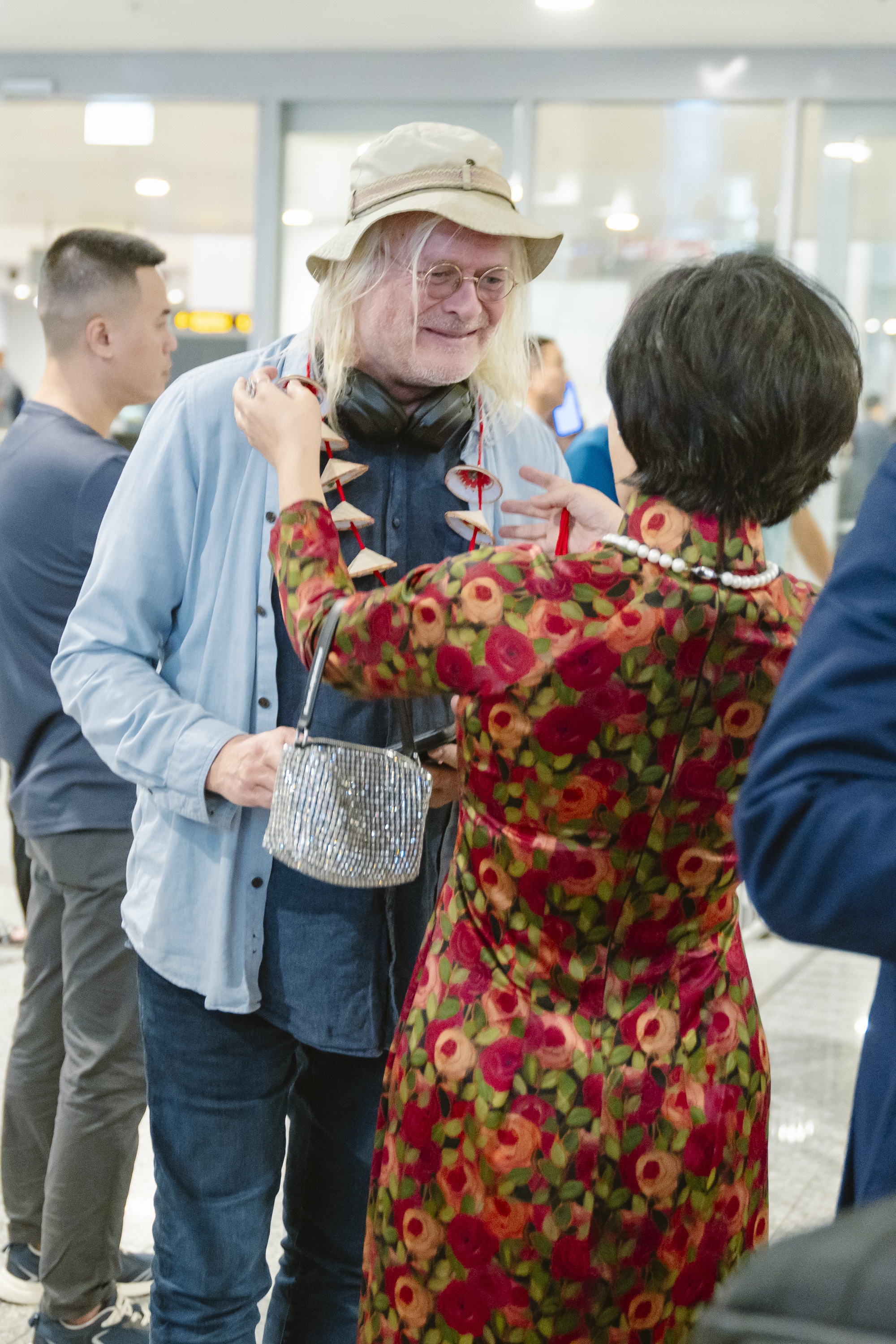 Secret Garden rạng rỡ trong ngày đầu tới Việt Nam, sẵn sàng gặp gỡ khán giả Hà Nội - Ảnh 2.