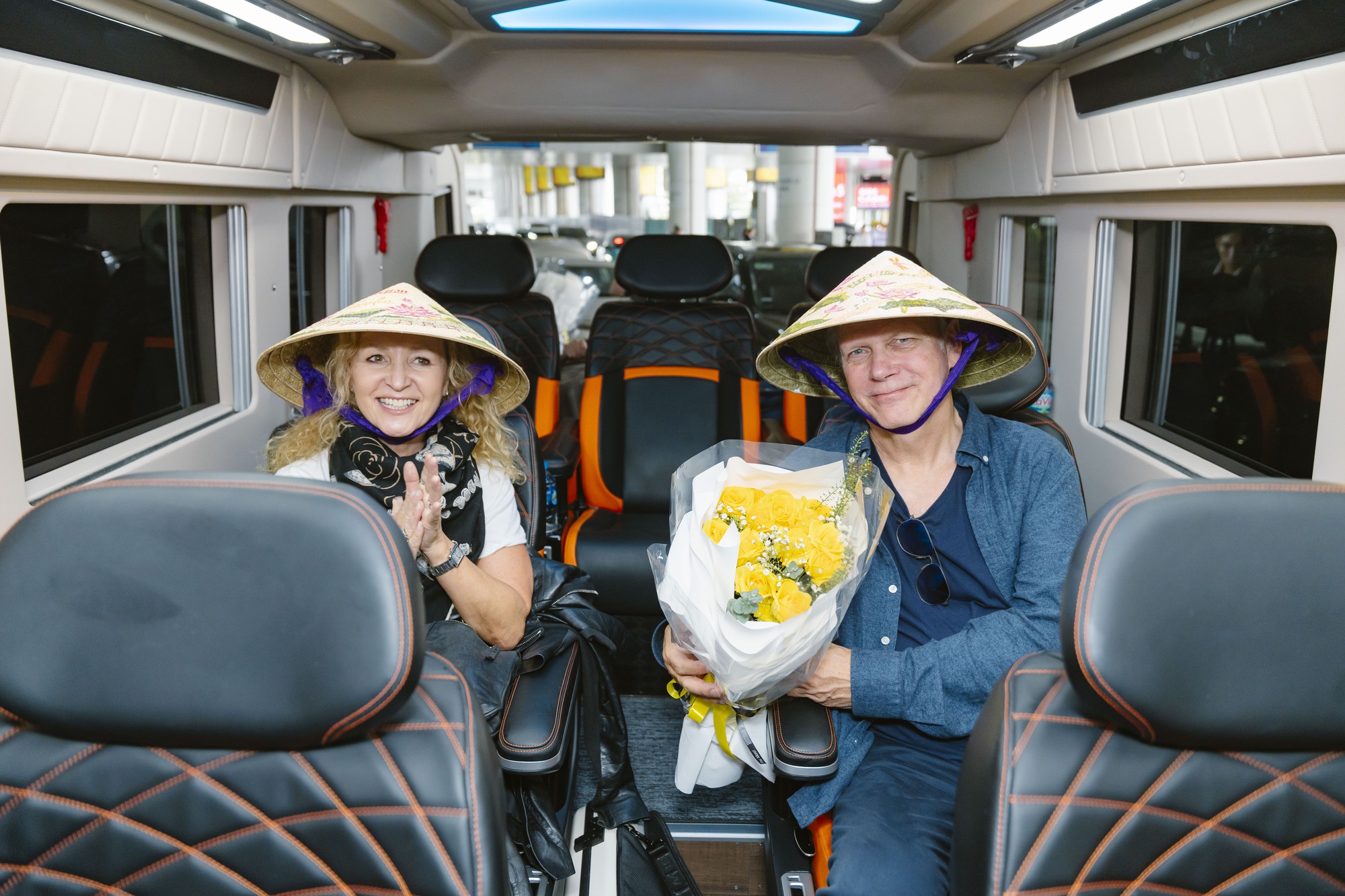 Secret Garden rạng rỡ trong ngày đầu tới Việt Nam, sẵn sàng gặp gỡ khán giả Hà Nội - Ảnh 4.