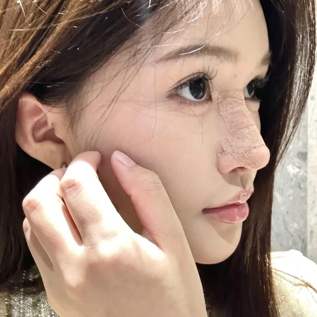 Bí quyết giữ nhan sắc hậu dao kéo: Không chỉ là tiền - Ảnh 6. Bí quyết giữ nhan sắc hậu dao kéo: Không chỉ là tiền - Ảnh 6.