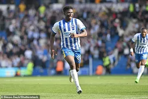 Mbeumo thuyết phục ngôi sao Premier League gia nhập MU