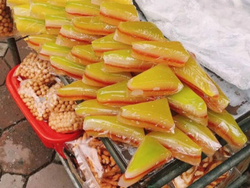 Ở Hà Nội có một loại bánh 9 tầng mây tượng trưng cho sự cao quý, là đặc sản quê giữa lòng thành phố