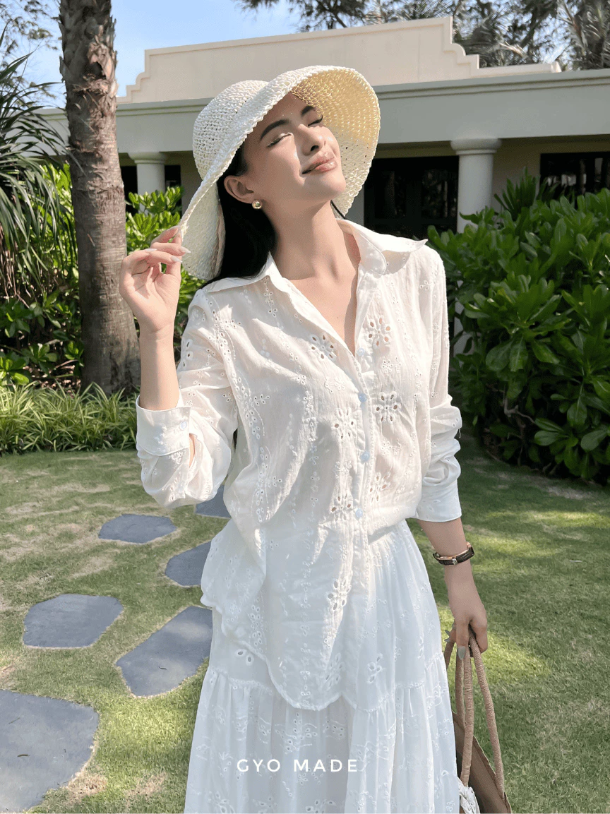 Song Hye Kyo "lột xác" với áo hai dây ren - biểu tượng mới của mùa thu 2025 - Ảnh 8.