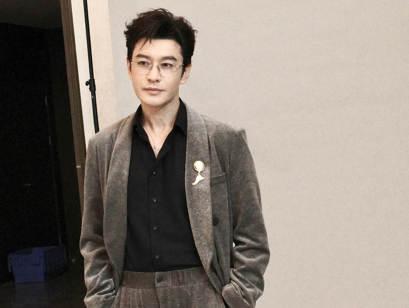 Bê bối khiến Huỳnh Hiểu Minh xấu hổ - Ảnh 2.