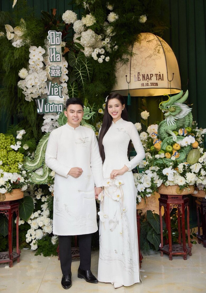 Đỗ Thị Hà và Nguyễn Viết Vương được khán giả nhận xét đúng chuẩn “trai tài gái giỏi”.